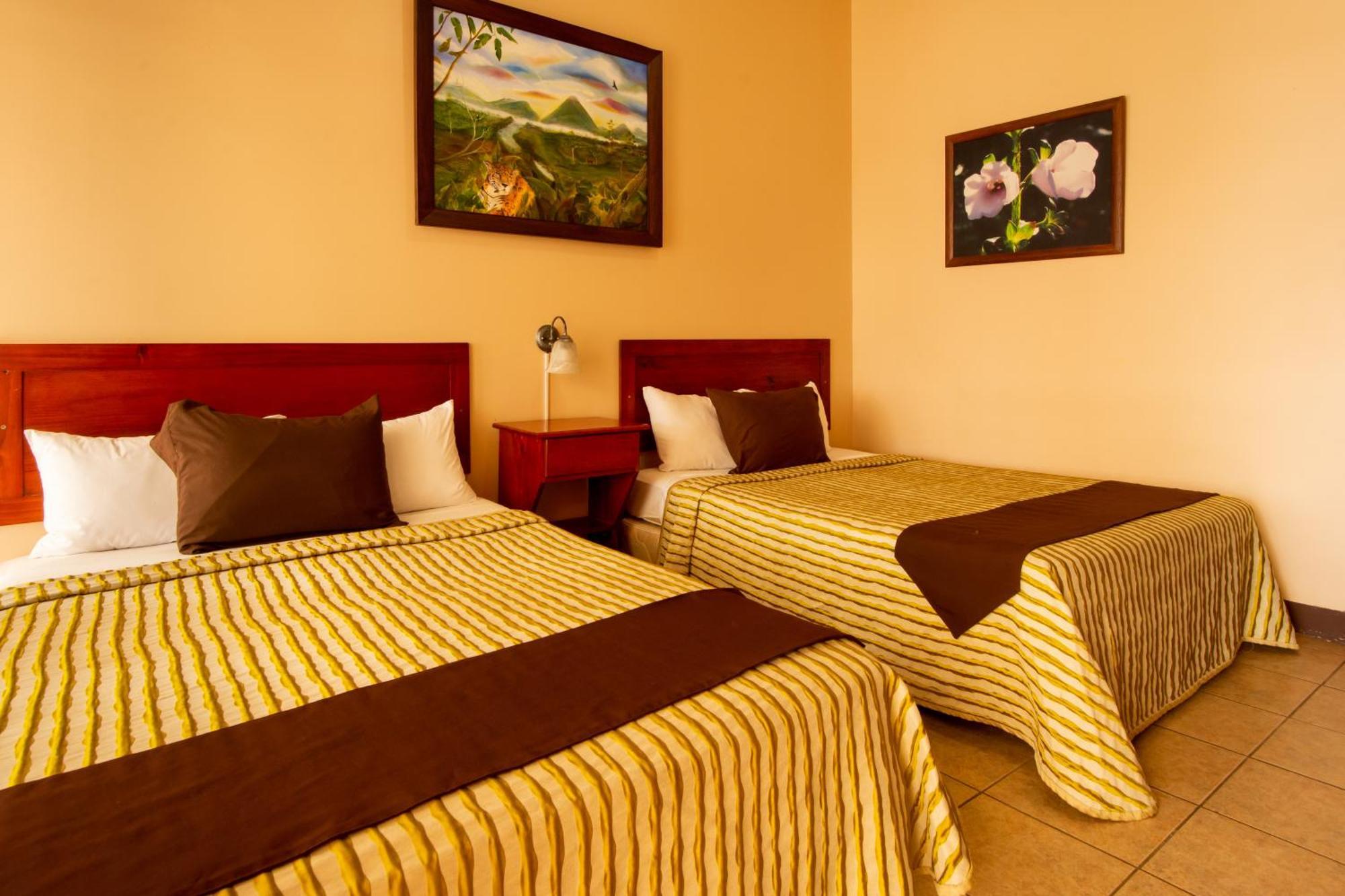 Hotel Las Colinas La Fortuna Luaran gambar