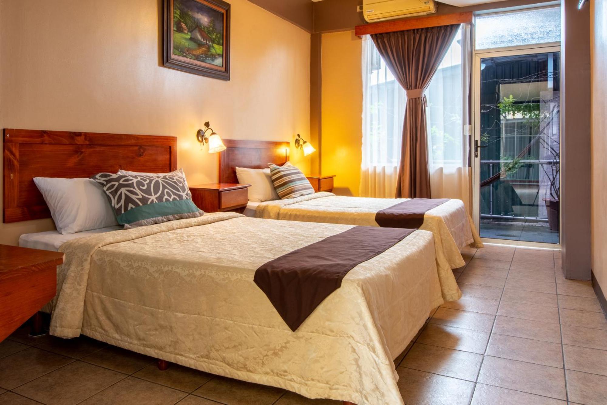 Hotel Las Colinas La Fortuna Luaran gambar
