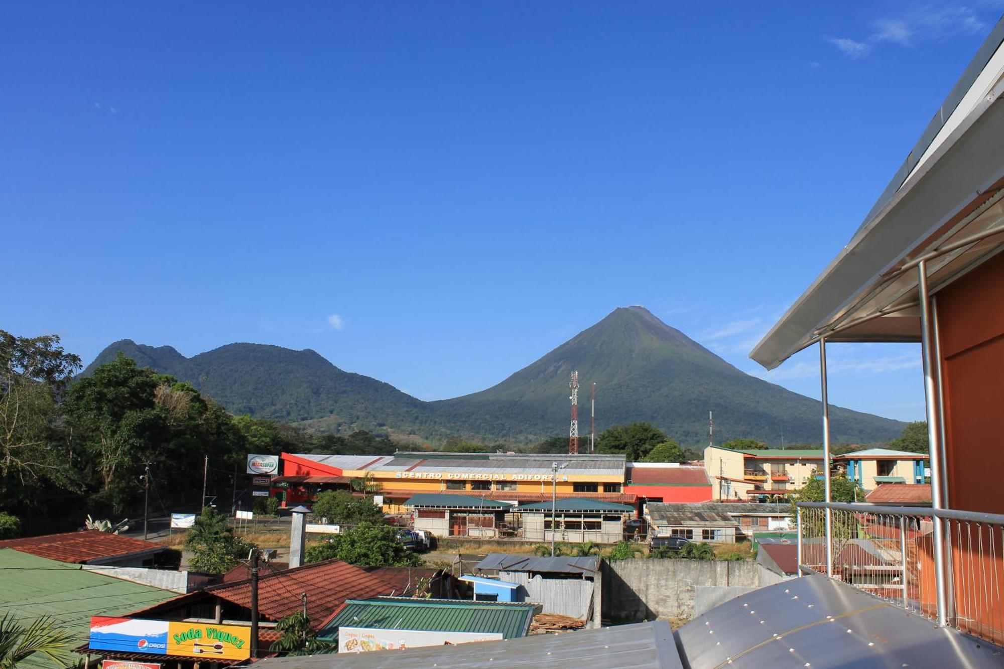 Hotel Las Colinas La Fortuna Luaran gambar