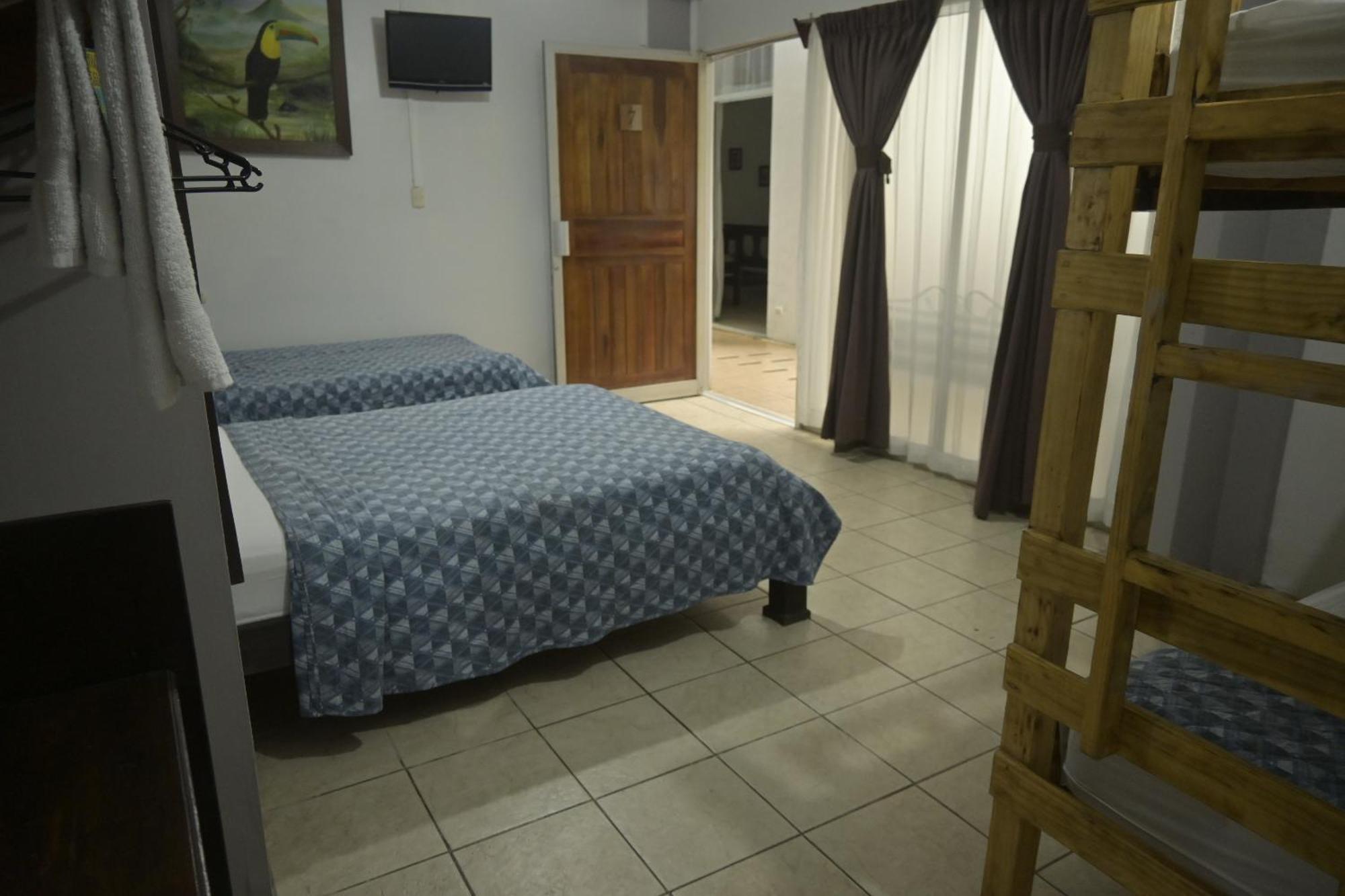 Hotel Las Colinas La Fortuna Luaran gambar