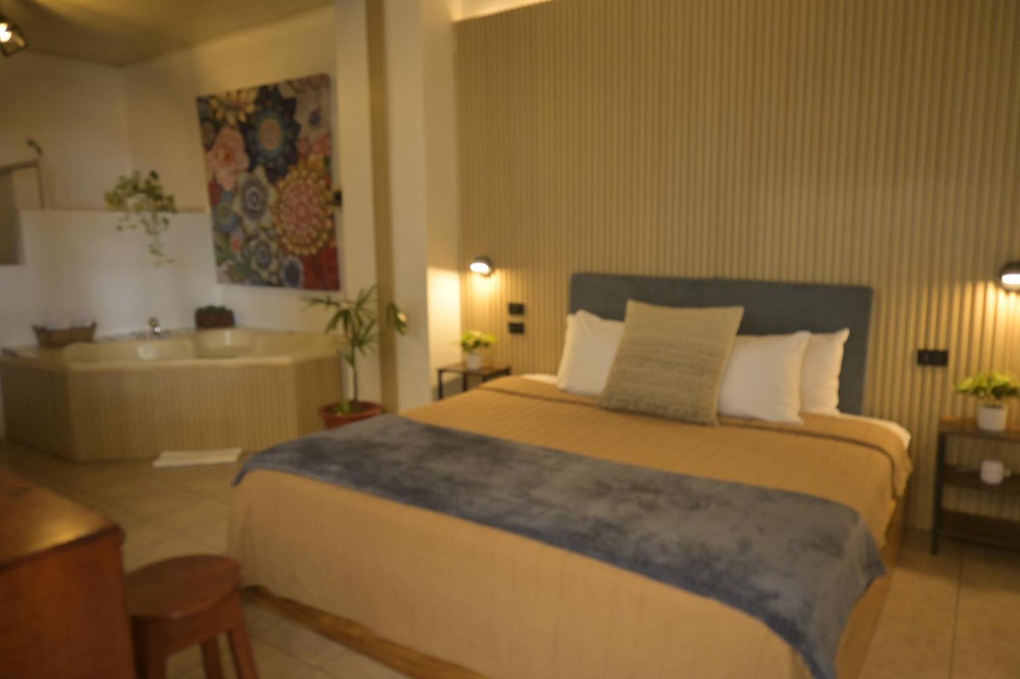 Hotel Las Colinas La Fortuna Luaran gambar