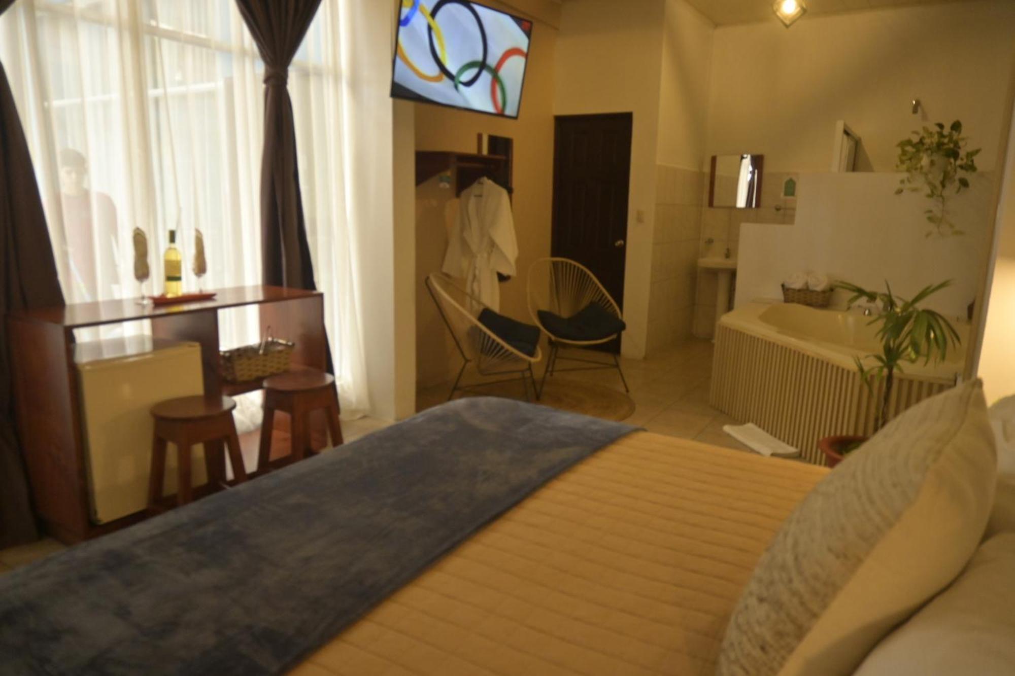 Hotel Las Colinas La Fortuna Luaran gambar