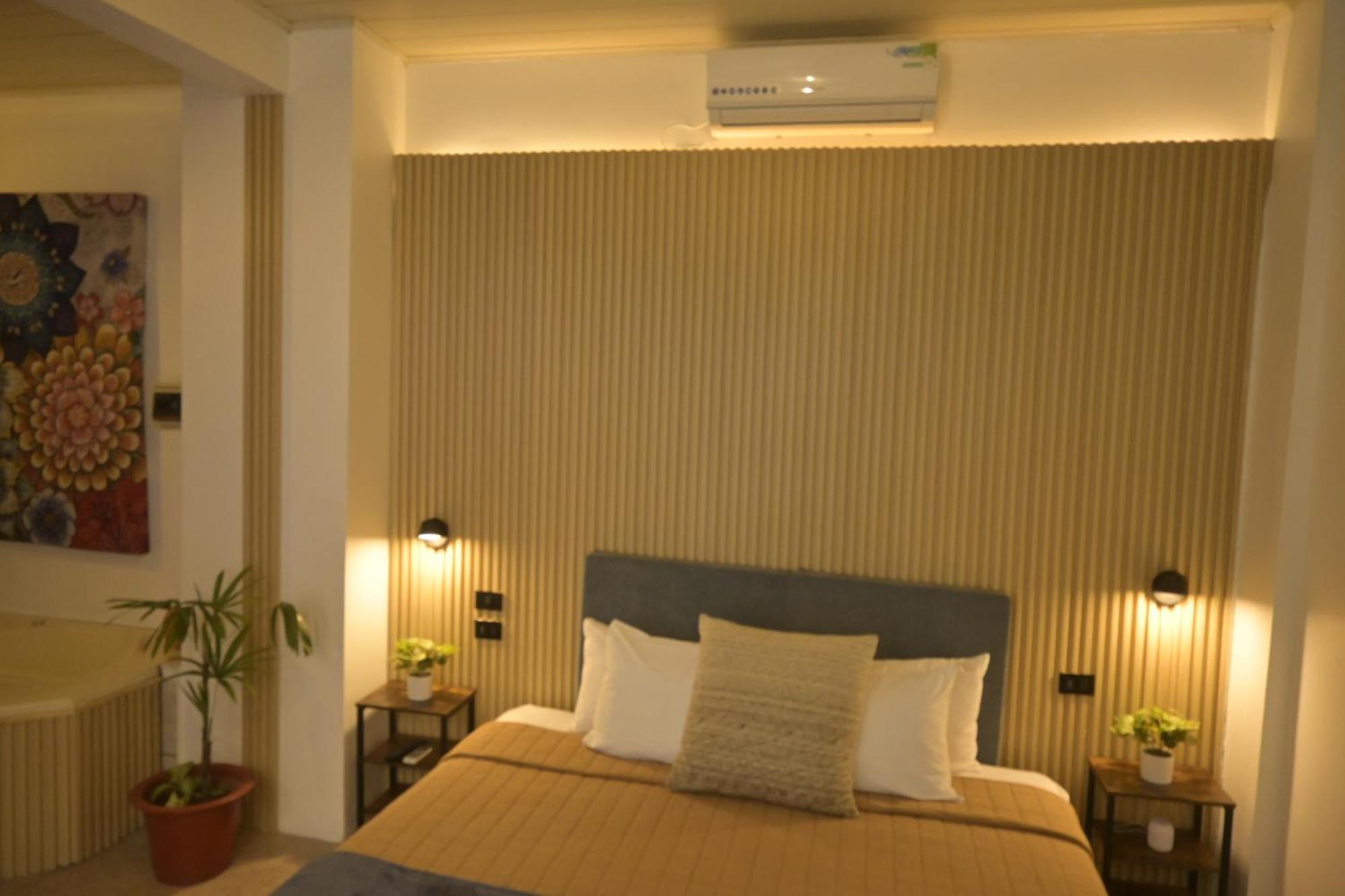 Hotel Las Colinas La Fortuna Luaran gambar